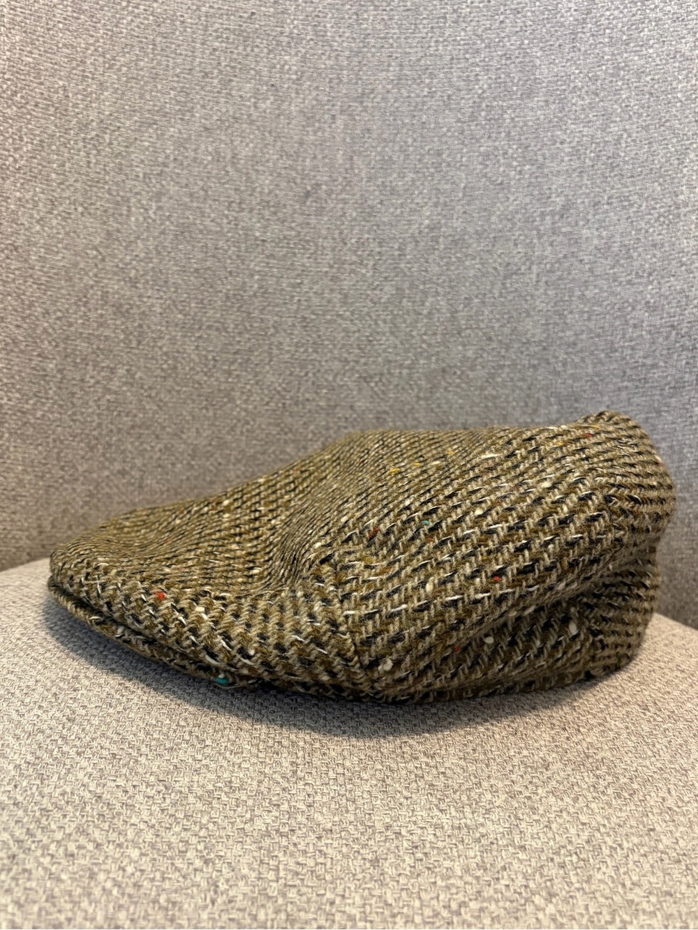 VINTAGE- "The QUALITY Cap" flat cap herringbone, size medium